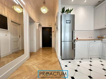 Mieszkanie 59 m2 - balkon - winda - schowek