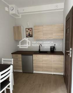 Lokal z witryną przy głównej ulicy Al. Niep. Sopot