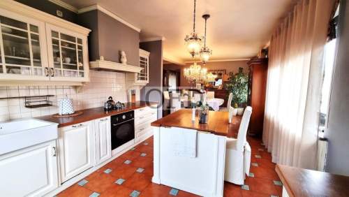 Rezydencja 300 m2 z basenem dz. 3000 m2 Smolec
