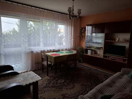 Sprzedam mieszkanie 3- pokojowe w dobrej lokalizacji.