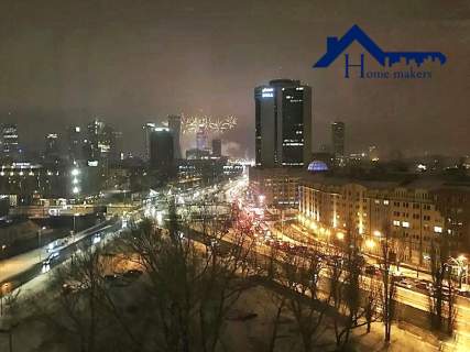 Piękny widok Metro Kolej Tramwaj