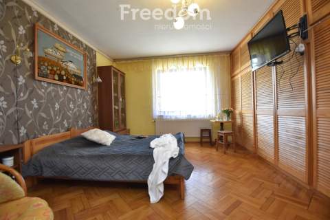 2 domy, 7 pokoi 160 m2 b.gospodarcze, staw i las