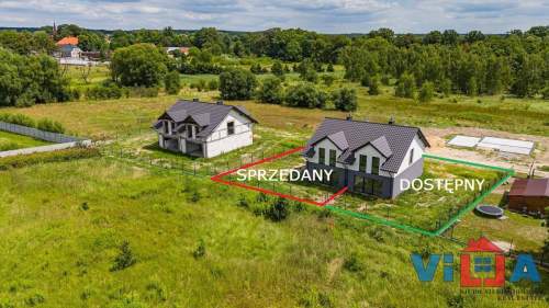 PRZESTRONNY DOM Z GARAŻEM NA SPOREJ DZIAŁCE