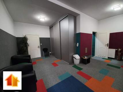 Lokal usługowy z częścią mieszkalną centrum