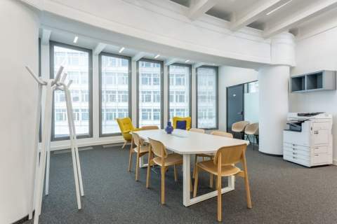Biura 5 przestrzeni do pracy - Regus Okraglak