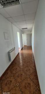 Biurowiec z halą magazynową 1000m2