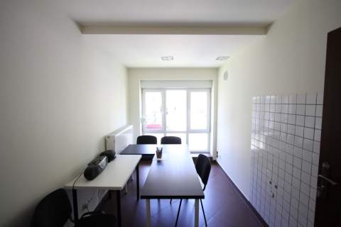 Lokal 93,3m w centrum - wejście z ulicy