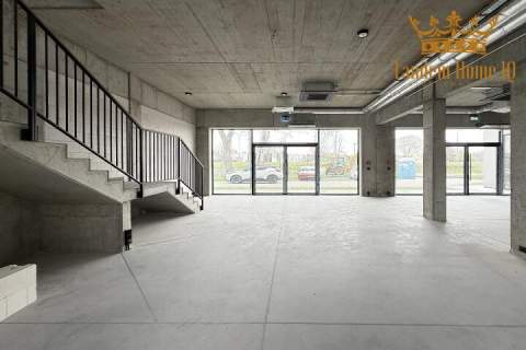 Na wynajem lokal 140m2, trasa Wilanów, pod dom, ogród i garaż