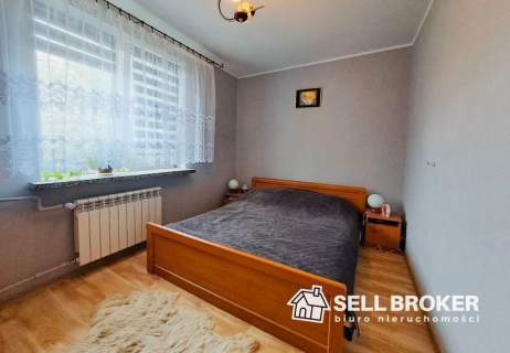 Dom wolnostojący 270 m2 budynki gospodarcze