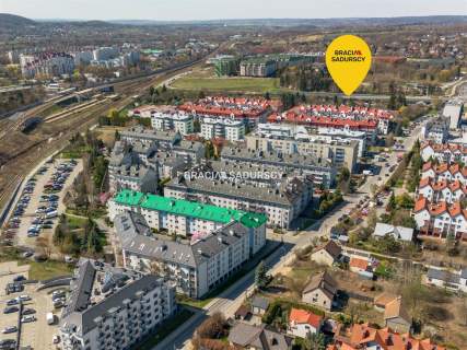 KLIMATYCZNE, ZADBANE 2-POKOJOWE Z BALKONEM