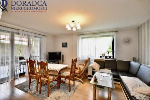 Ładny gotowy dom wraz z piekną dziąłką