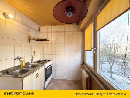 ALEKSANDRÓW ŁÓDZKI-mieszkanie 58m2, drugie piętro.