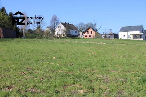 Fajna działka budowlana na wzniesieniu