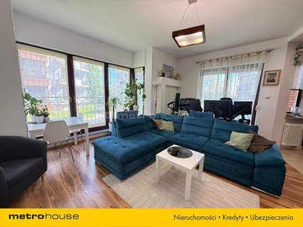 Apartament na Tylnej,miejsce postojowe i komórka