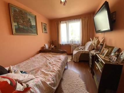 Mieszkanie 3 pokojowe 64 m kw. w Pionkach.