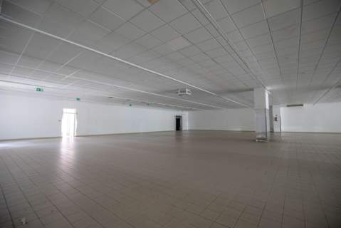 Budynek handlowo-usługowy 950 m2 - Kraśnik