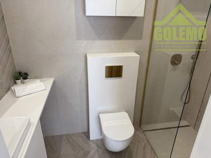 Trzy pokoje w ścisłym centrum, po remoncie 