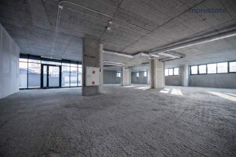 Lokal do adaptacji al. 29 listopada 328m2