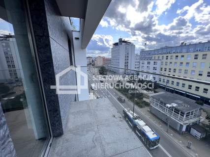 Prestiżowy lokal na Placu Kaszubskim w Śródmieściu
