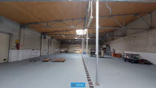 Magazyn Hala produkcja biuro plac TIR 2 bramy