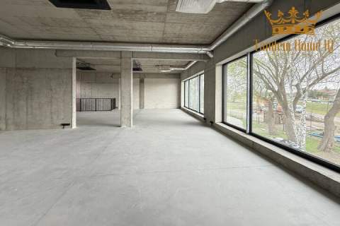 Na wynajem lokal 280m2, trasa Wilanów, pod dom, ogród i garaż