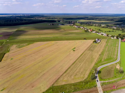 Duża działka budowlana pod inwestycję 