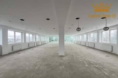 Na wynajem obiekt biurowy 1200m2 z Parkingiem Ursynów, przy S7