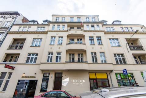 centrum Poznania 100 m w kamienicy, Półwiejska