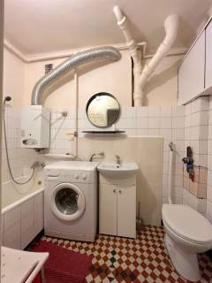 Centrum miasta - 1 piętro, balkon, dwustronne