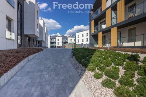 4 pokojowy, dwupoziomowy apartament, 84 m2