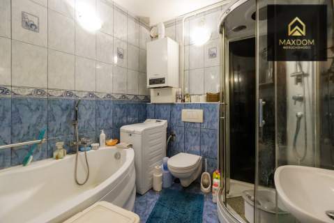 Połowa domu 4 pokoje taras/ 6820zł/m2