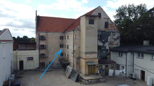Budynek Spichlerza ul. 6 sierpnia w Puławach.