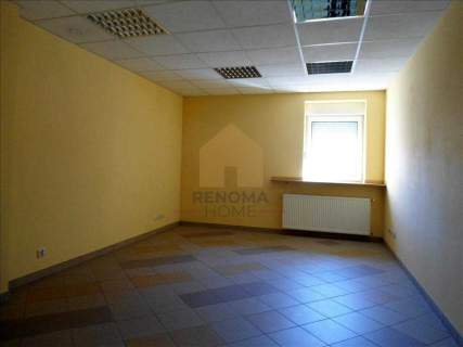Do sprzedania trzypiętrowa kamienica w Legnicy.