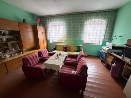 Dom z dużą działką ok 35 arów.