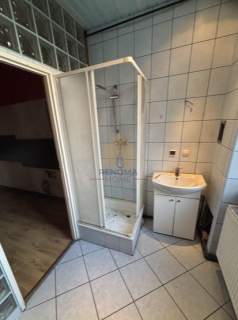 80m2 3 pokoje piwnica