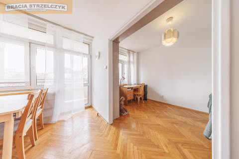 3 pokoje Aleja Wyzwolenia Winda Balkon