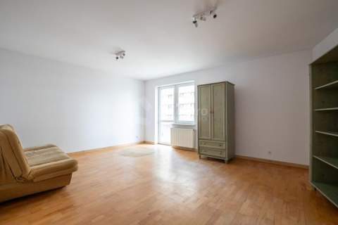 Przestronne mieszkanie, 3 niezależne pokoje. 71m2.