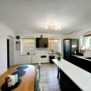 Sześciopokojowy dom na wsi 200 m2/działka 19 arów.