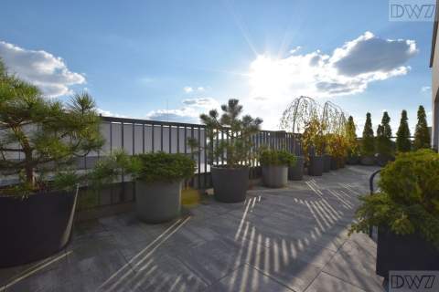 Apartament 82 m2, 3 miejsca postojowe, taras 77 m2