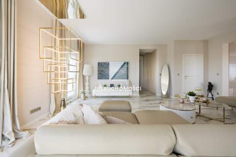 Penthouse 137 mkw z widokiem na Park i Katedrę