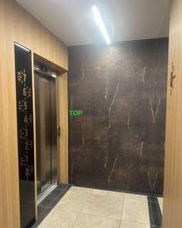 Nowoczesny salon z aneksem i sypialnia, garaż