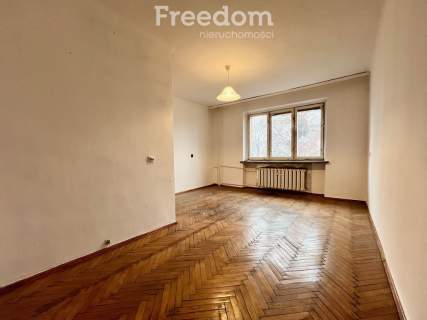 Kształtne 37,5m - kawalerka lub 2 pokoje