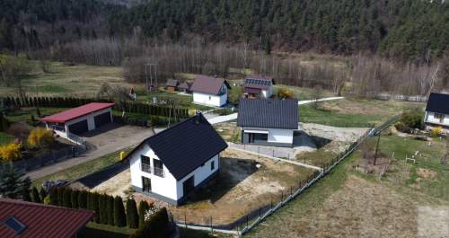 Nowy dom koło Zalewu Dobczyckiego