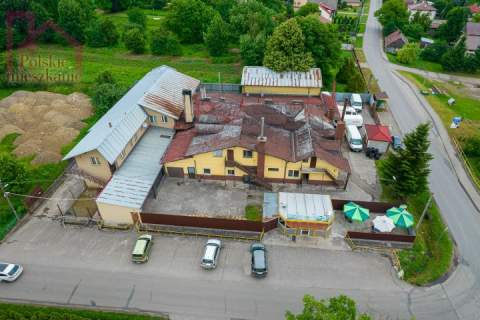 Budynek mieszkalny z budynkiem usługowym w Bolestraszycach
