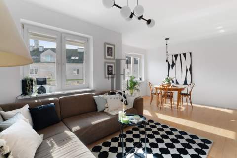 Słoneczny apartament Przy Parku szczęśliwickim.