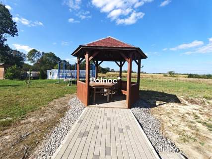 Dom 140 m 66 arów działki ze stawem