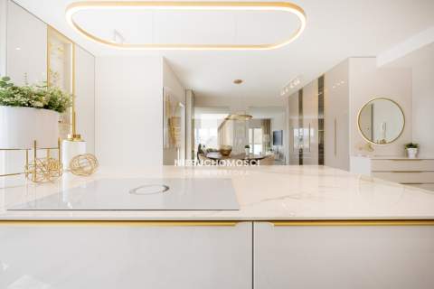 Penthouse 137 mkw z widokiem na Park i Katedrę
