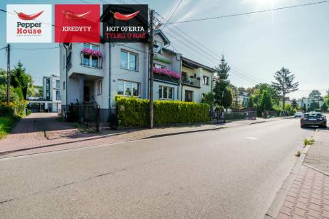Dwa mieszkania w domu dwurodzinnym