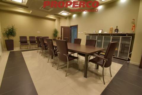 Lokal usługowo-biurowy, 1 piętro,272 m2, Piaski