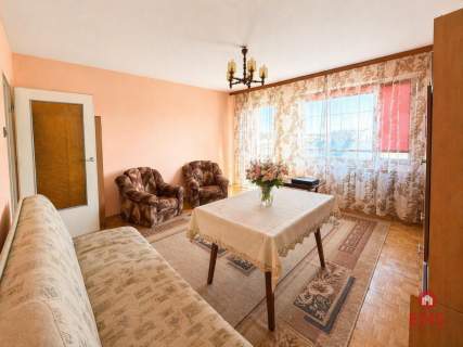 3 pokoje 62,9 m balkon do remontu widok